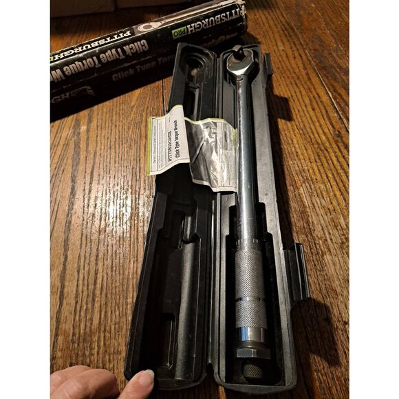 Pittsburgh Pro 1/2" Drive Click Torque Wrench 20–150 ft-lbs w/ Case & Paperwork - Picture 4 of 6